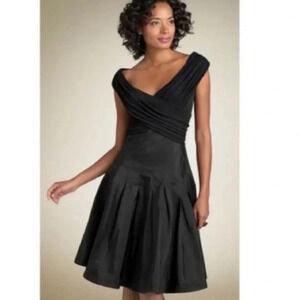 Tadashi Shoji Black Taffeta Fit and Flare Cocktail Formal Evening Dress Size 6